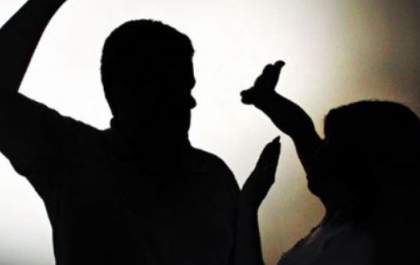 Em TL, funcionária de restaurante é espancada violentamente