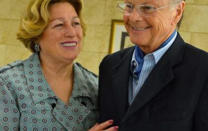 Governo concede passaporte diplomático a Edir Macedo e esposa