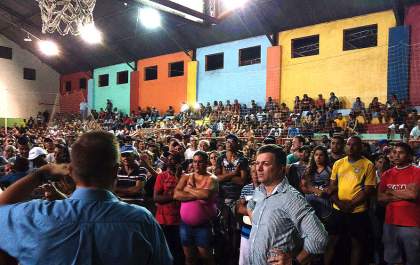 Reunião sobre habitação reúne 2 mil pessoas em Andradina