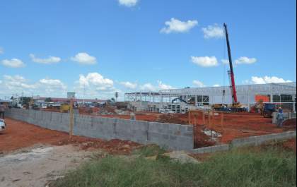 Obras do atacadão em Três Lagoas seguem em ritmo acelerado