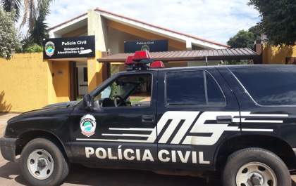 Jovem é agredida com rodo, fio de extensão, socos na cabeça e nas costas em Três Lagoas