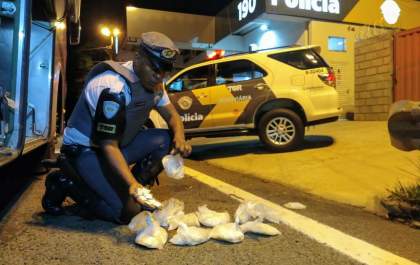 Morador em Guararapes é preso com mais de mil porções de cocaína