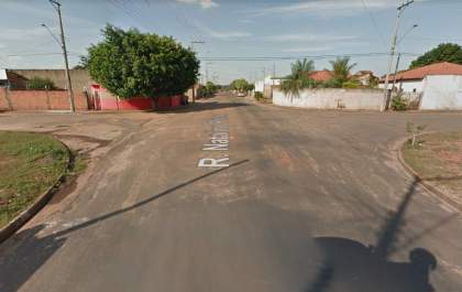 Populares tentam agredir motorista após colisão com moto