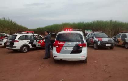 Polícia prende um dos suspeitos de assalto a supermercado