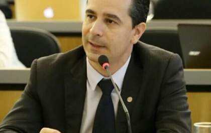 Três-lagoense preside OAB em Dourados