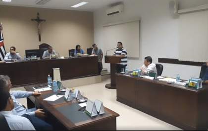 Câmara de Guararapes mantém veto do prefeito a projeto de oposicionista