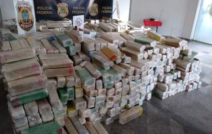TOR prende 3 e apreende mais de 4 mil tabletes de maconha em transportadora
