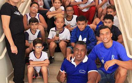 Importância da atividade física é tema de encontro para alunos do Anna Maria