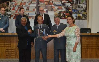 Câmara de Penápolis homenageia tenente Gercimar com Medalha Tiradentes