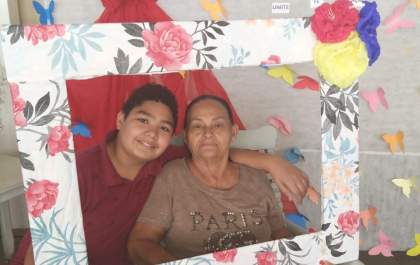 Apae realiza café da manhã em comemoração ao dia das mãe