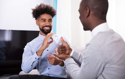 Cursos gratuitos: 7 plataformas ofertam aprendizado online de Libras
