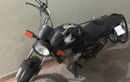 Em menos de quatro horas, PM recupera moto furtada em frente à escola