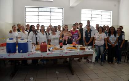 Doadoras recebem troféus do Banco de Leite Humano