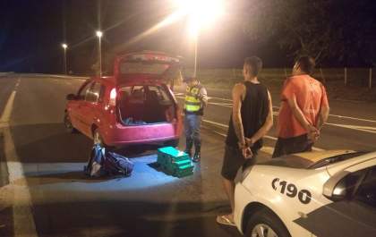 Polícia prende 2 com 34,3 quilos de maconha que seriam entregues em Araçatuba