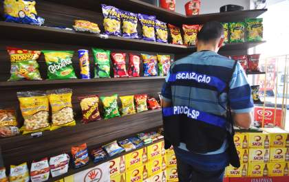 Procon autua dez lojas em Araçatuba por irregularidades