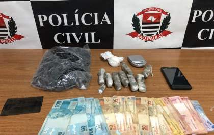 GOE prende desempregado com maconha, cocaína e R$ 2.250,00 em dinheiro