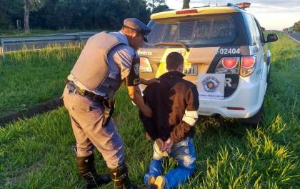 Jovem é preso pelo TOR com 4 tijolos de maconha