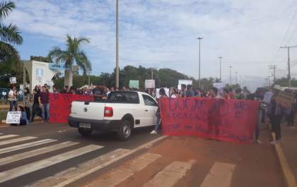 Alunos e professores aderem à paralisação nacional
