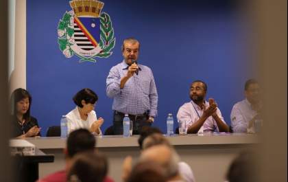 Prefeito recebe equipes de enfermagem da Rede de Urgência e Emergência