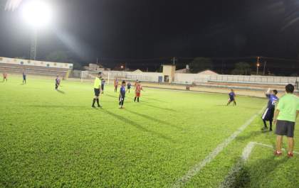 Campeonatos das categorias de base agitam o sábado esportivo em Andradina