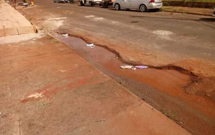 Buracos em ruas incomodam e preocupam moradores