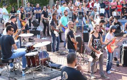 7º Batucando traz mais uma edição da Orquestra do Rock neste sábado
