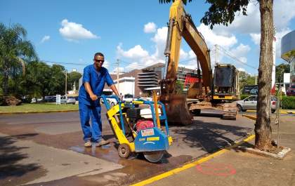 Prefeitura prorroga por mais 30 dias interdição da rotatória da Pompeu