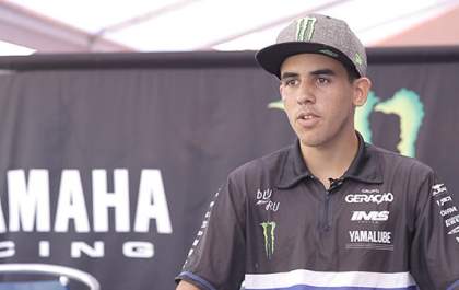 Piloto de motocross deixa a UTI após grave acidente