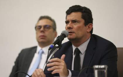 Site publica mensagens atribuídas a Moro e à força-tarefa da Lava Jato