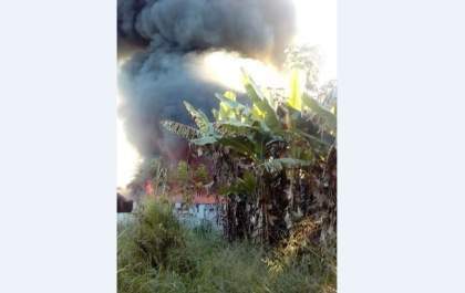 Incêndio em materiais recicláveis assusta moradores