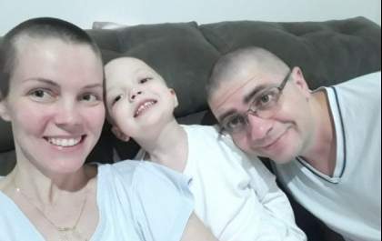 Pais procuram por doador de medula para filha de 4 anos