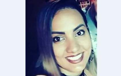 Jovem de moto atropela mulher e os dois morrem