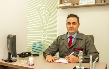 Especialista explica sobre o tratamento odontológico para quem sonha em renovar o sorriso