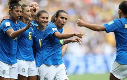 Recuperada, Marta deve enfrentar Itália e mostra fome de bola no Mundial Feminino