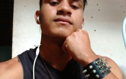 Jovem com depressão transmite morte via facebook
