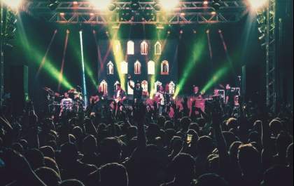 Grupo Tradição e Gaúcho da Fronteira abrilhantam festa do Folclore