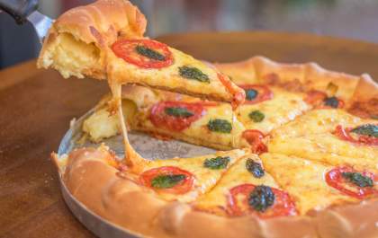 3 dicas para aproveitar o Dia da Pizza com os amigos