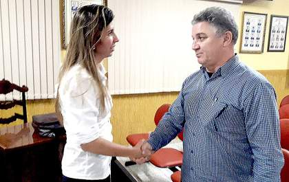 Prefeito e vereadora escapam da cassação
