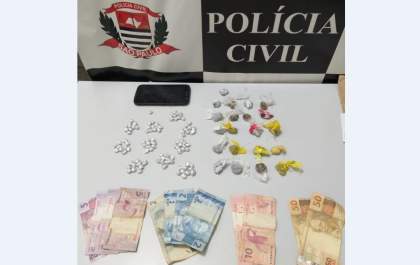 Polícia Civil prende jovem com drogas na quadra de esportes de Valparaíso