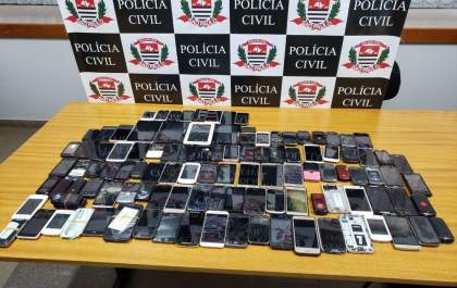 Polícia apreende celular furtado durante operação