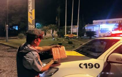 TOR prende passageiro de ônibus com mais de 2 quilos de cocaína