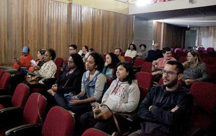 Primeira sessão do Cine Debate trouxe reflexão aos espectadores