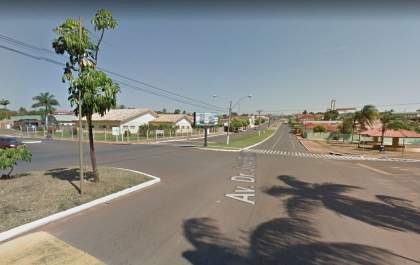 Aposentado morre após ser atropelado por caminhonete