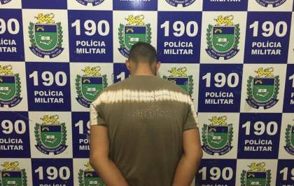 Jovem é preso ao ser flagrado com celular roubado no Santos Dumont
