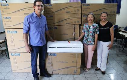 Governo de Andradina recebe 66 aparelhos de ar-condicionado para climatizar escolas