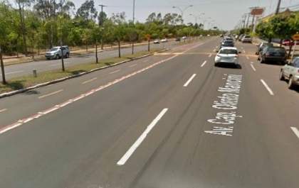 Câmeras de segurança flagram ação de ladrão em comércio