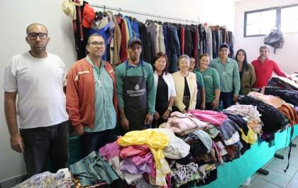 Ecoponto Urbano de Andradina arrecada roupas para Campanha do Agasalho