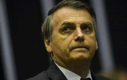 Celular de Bolsonaro foi alvo da ação de hackers, afirma ministério