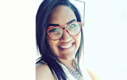 Operadora de telemarketing morre ao bater moto