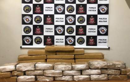 Casal é preso com mais de 40 quilos de maconha